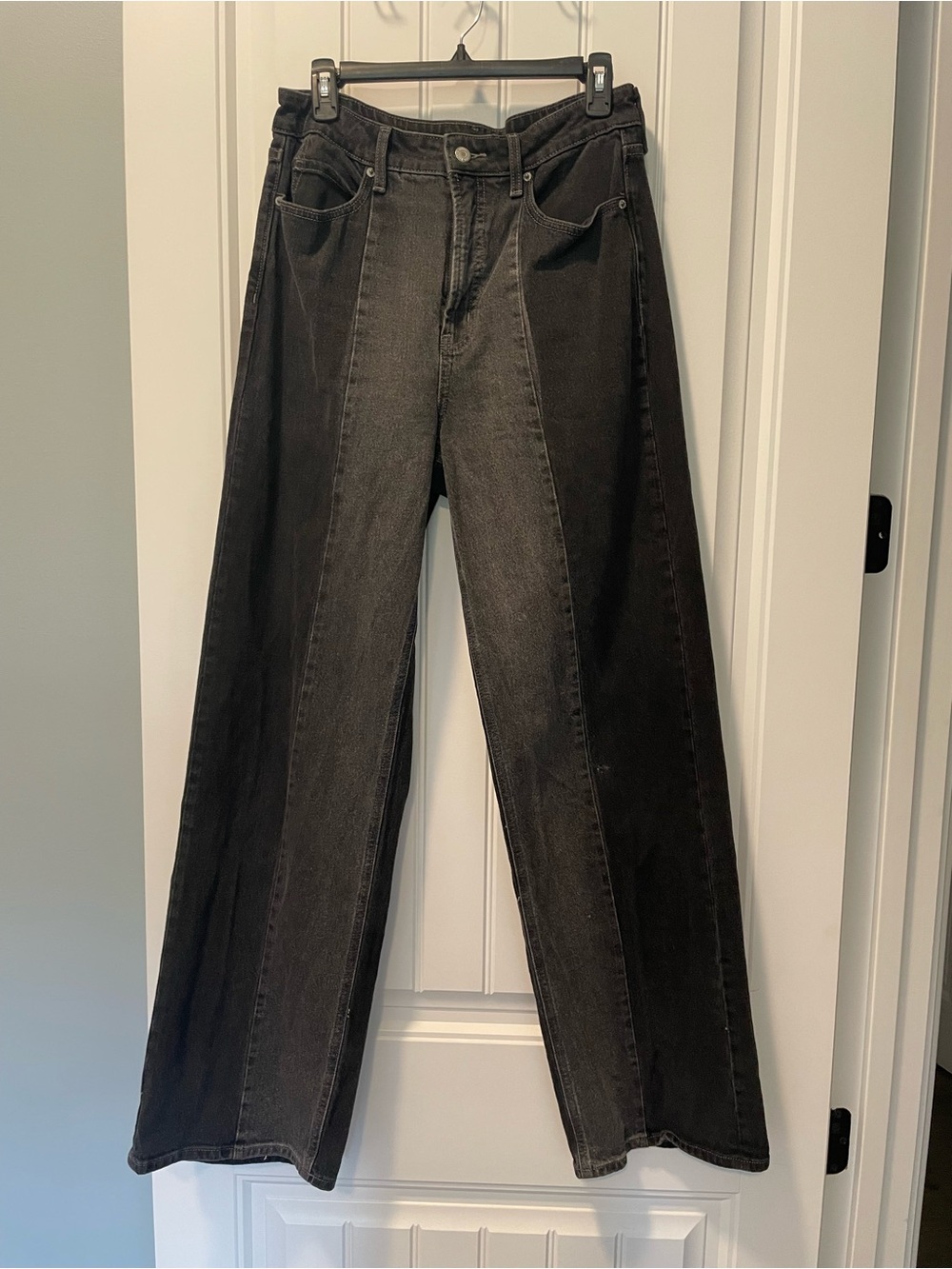 Old Navy Two-Tone Extra High Rise Sky-Hi Wide Leg Denim